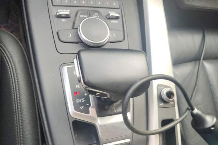 Used Audi A5 2019 Sportback 40 TFSI Fashion Model Gear Lever