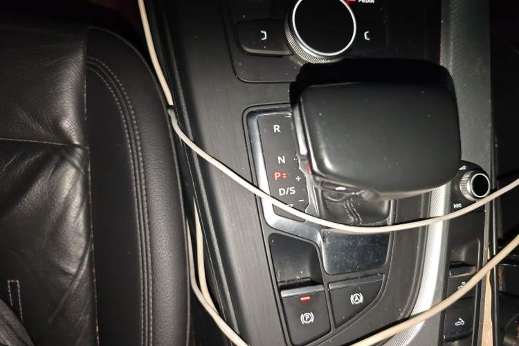Used Audi A5 2019 Cabriolet 40 TFSI Fashion Edition China V Gear Lever