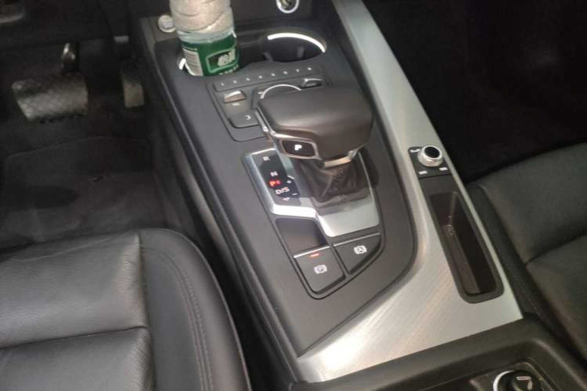 Used Audi A5 2019 Coupe 40 TFSI Fashion Edition China V Emission Standard Gear Lever