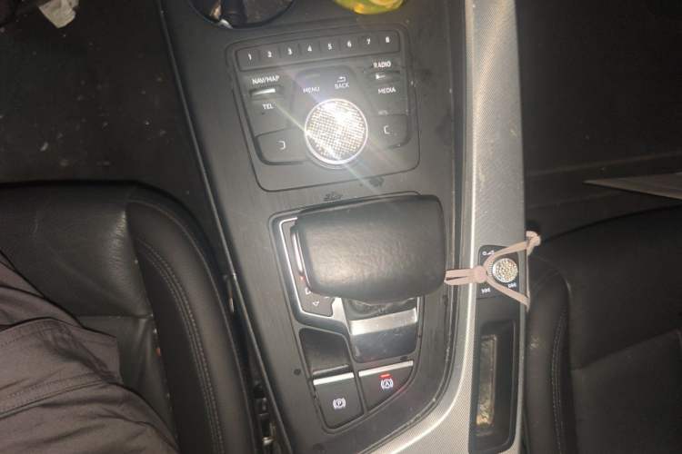 Used Audi A5 2019 Sportback 40 TFSI Fashion Model Gear Lever