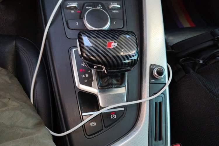Used Audi A5 2019 Sportback 40 TFSI Fashion Model Gear Lever