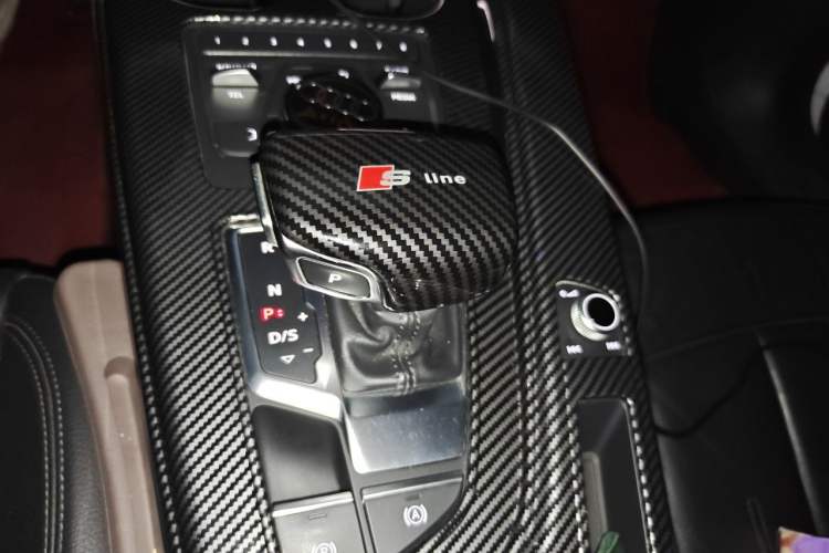 Used Audi A5 2019 Sportback 40 TFSI Fashion Model Gear Lever