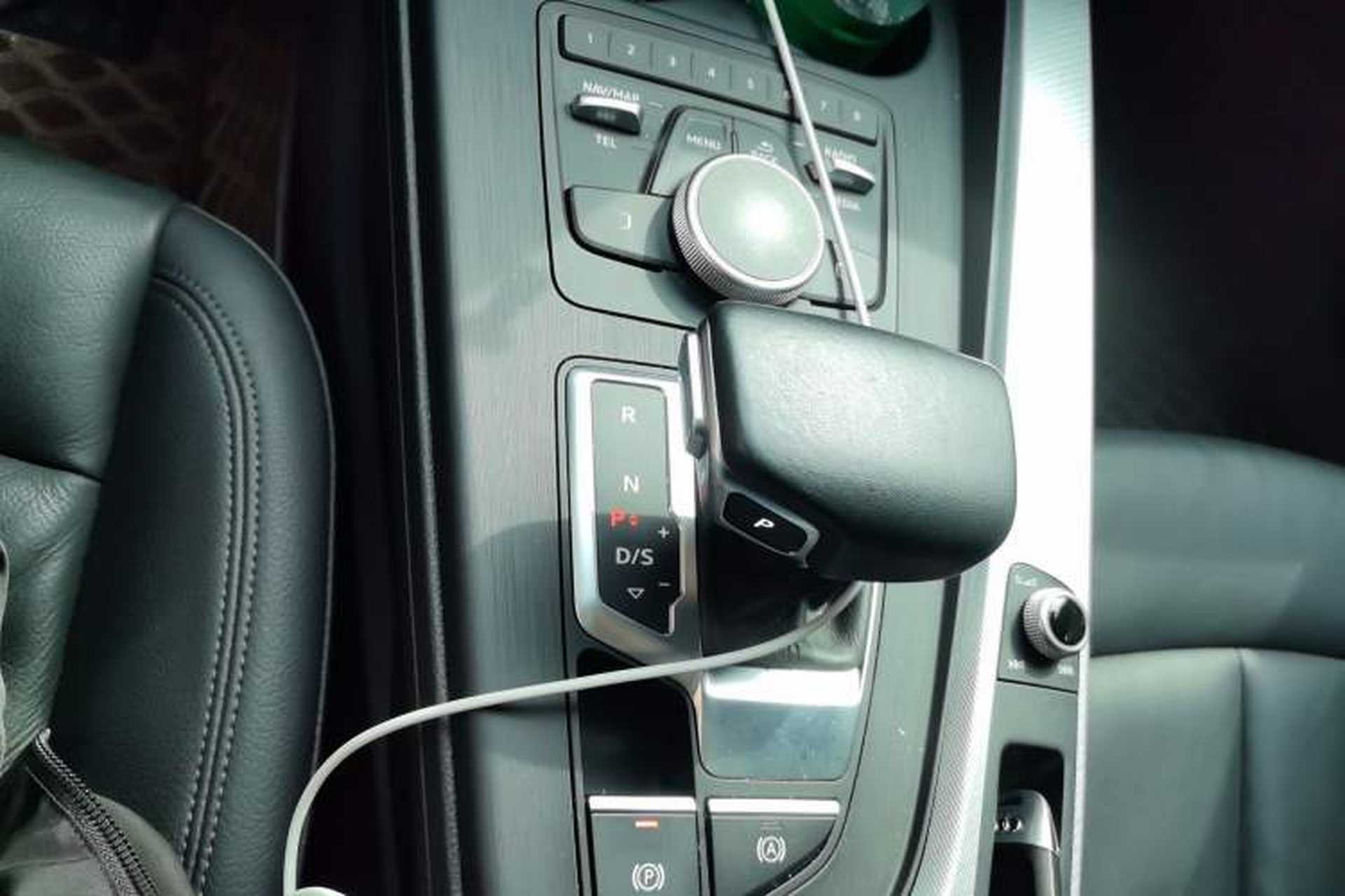 Used Audi A5 2019 Sportback 40 TFSI Fashion Model Gear Lever