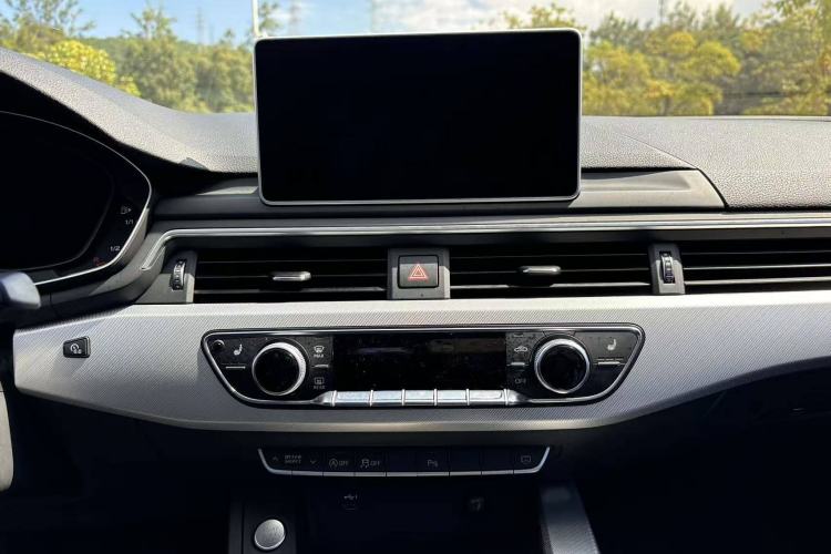 Used Audi A5 2019 Coupe 40 TFSI Fashion Edition China V Emission Standard Interior 10