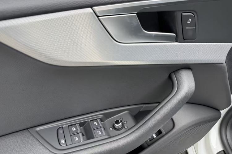 Used Audi A5 2019 Sportback 40 TFSI Fashion Model Interior 11