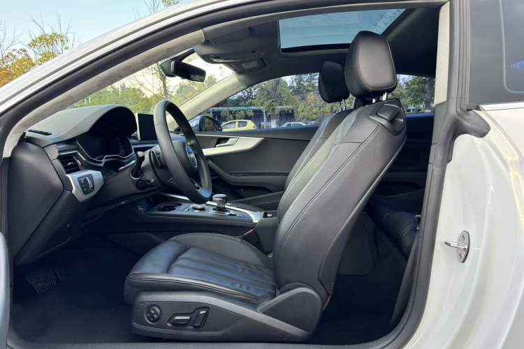 Used Audi A5 2019 Coupe 40 TFSI Fashion Edition China V Emission Standard Interior 12
