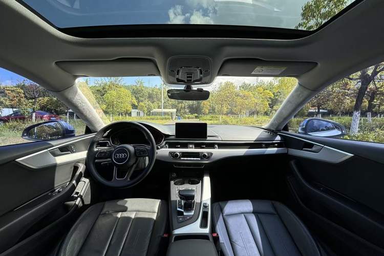 Used Audi A5 2019 Coupe 40 TFSI Fashion Edition China V Emission Standard Interior 13