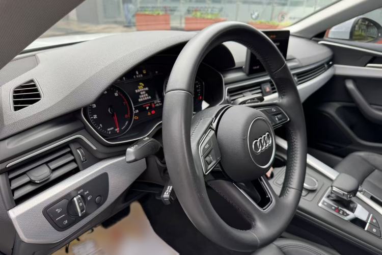 Used Audi A5 2019 Sportback 40 TFSI Fashion Model Interior 14