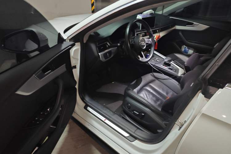 Used Audi A5 2019 Sportback 40 TFSI Fashion Model Interior 3
