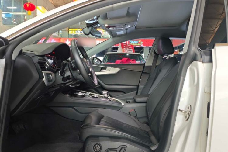 Used Audi A5 2019 Sportback 45 TFSI Fashion Model Interior 3