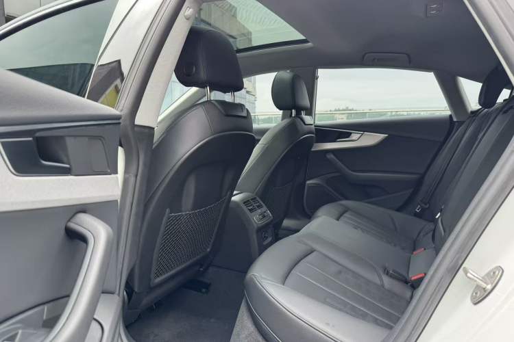 Used Audi A5 2019 Sportback 40 TFSI Fashion Model Interior 3