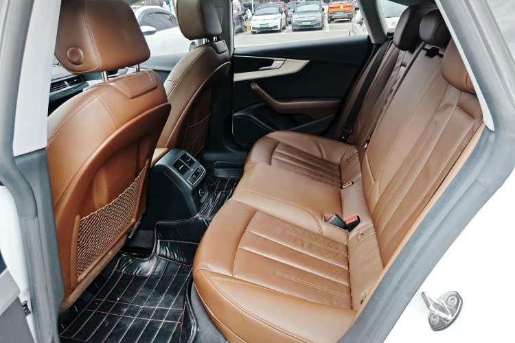 Used Audi A5 2019 Sportback 40 TFSI Fashion Model Interior 4