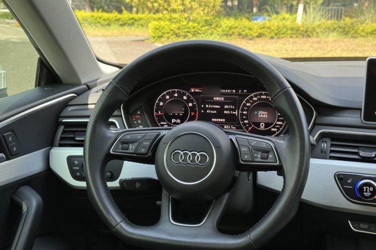 Used Audi A5 2019 Sportback 45 TFSI quattro Sport Model Interior 4