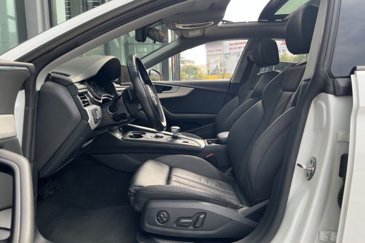 Used Audi A5 2019 Sportback 40 TFSI Fashion Model Interior 6
