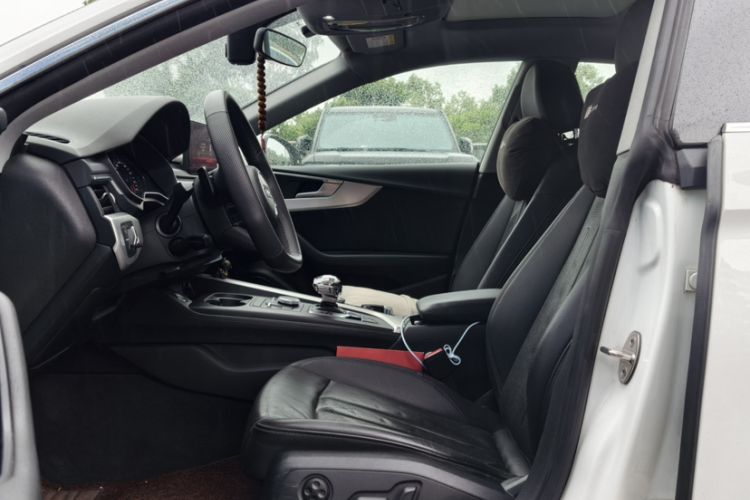 Used Audi A5 2019 Sportback 40 TFSI Fashion Model Interior 6
