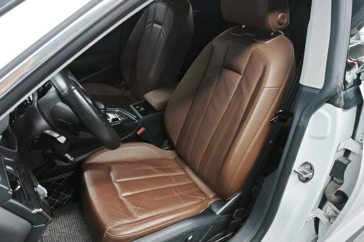 Used Audi A5 2019 Sportback 40 TFSI Fashion Model Left Front Seat