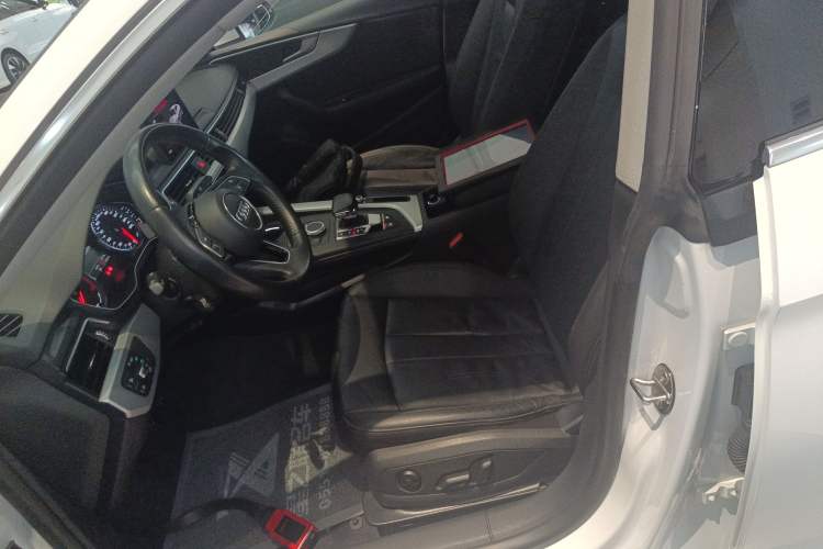 Used Audi A5 2019 Sportback 40 TFSI Fashion Model Left Front Seat
