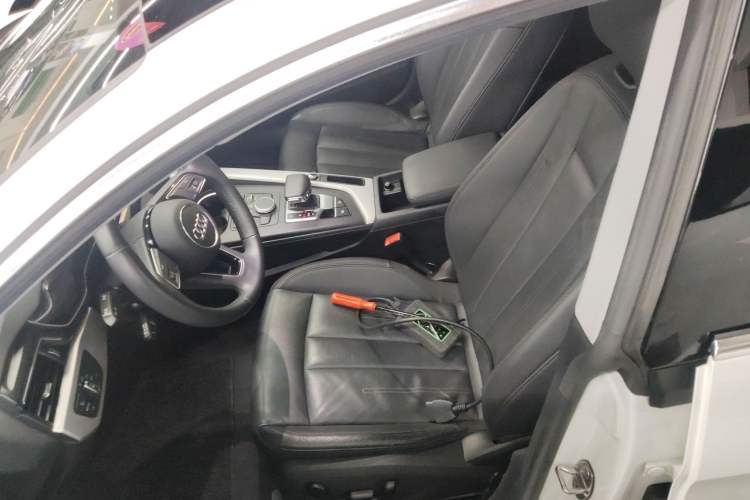 Used Audi A5 2019 Sportback 40 TFSI Fashion Model Left Front Seat