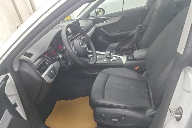 Used Audi A5 2019 Sportback 40 TFSI Fashion Model Left Front Seat