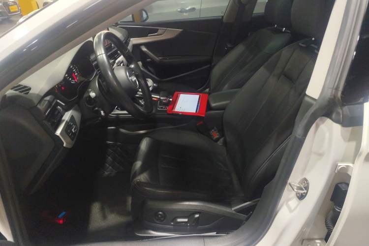 Used Audi A5 2019 Sportback 40 TFSI Fashion Model Left Front Seat