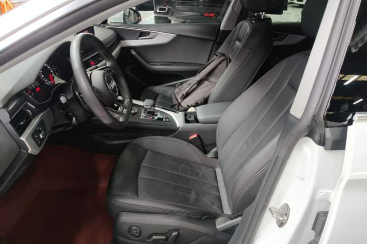 Used Audi A5 2019 Sportback 40 TFSI Fashion Model Left Front Seat