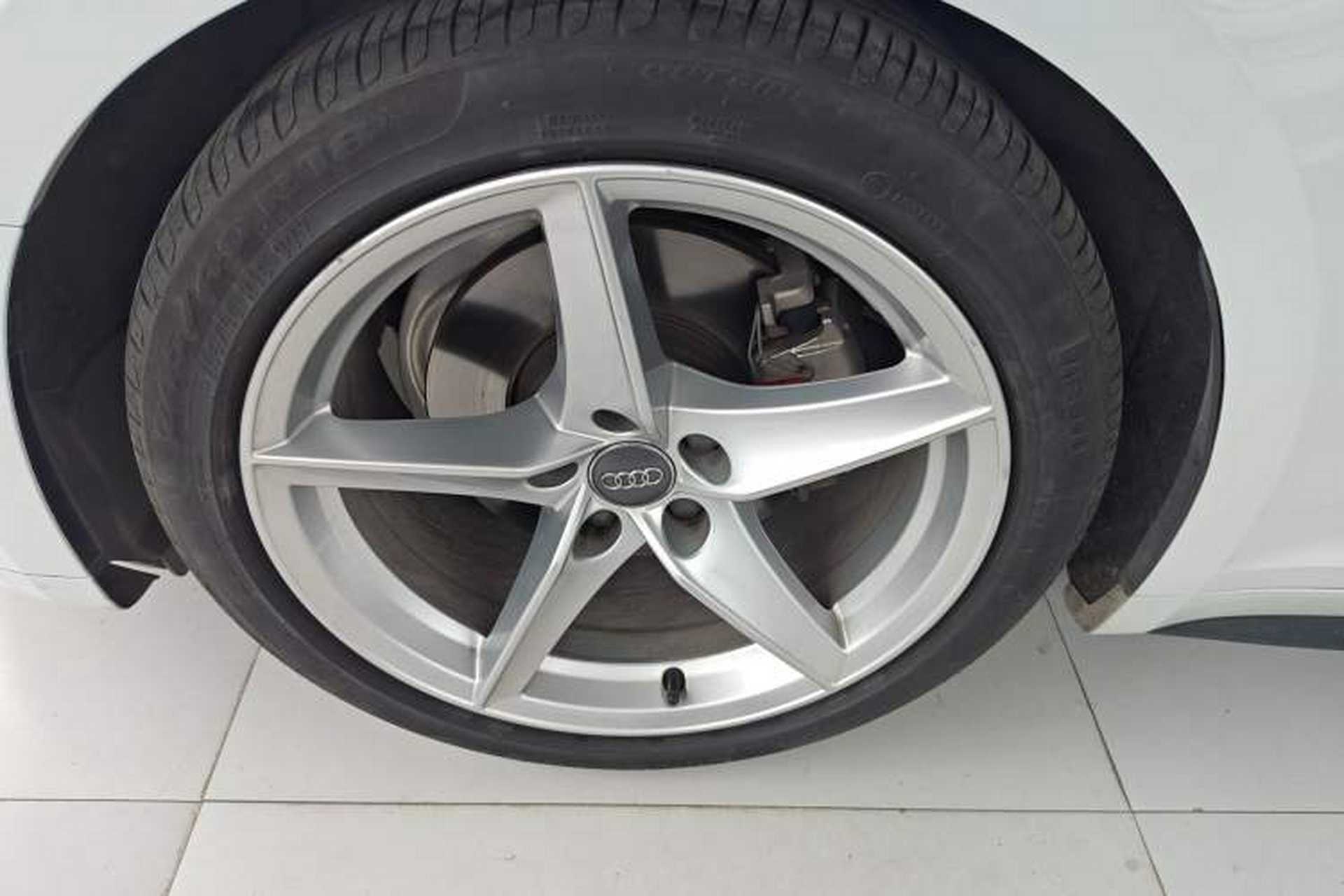 Used Audi A5 2019 Sportback 40 TFSI Fashion Model Left Front Wheel Hub