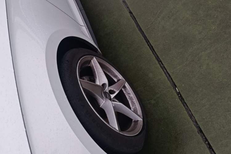 Used Audi A5 2019 Sportback 40 TFSI Fashion Model Left Front Wheel Hub