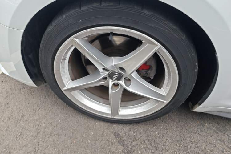 Used Audi A5 2019 Sportback 40 TFSI Fashion Model Left Front Wheel Hub
