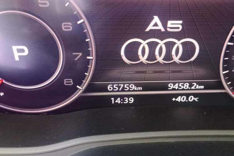 Used Audi A5 2019 Sportback 45 TFSI Fashion Model Odometer Close Up