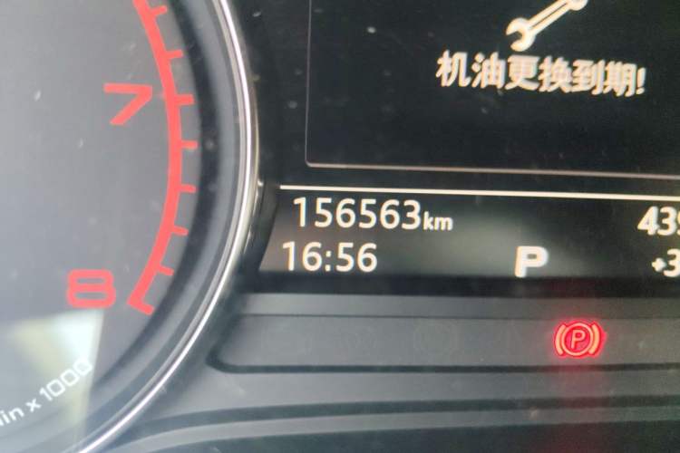 Used Audi A5 2019 Sportback 40 TFSI Fashion Model Odometer Close Up