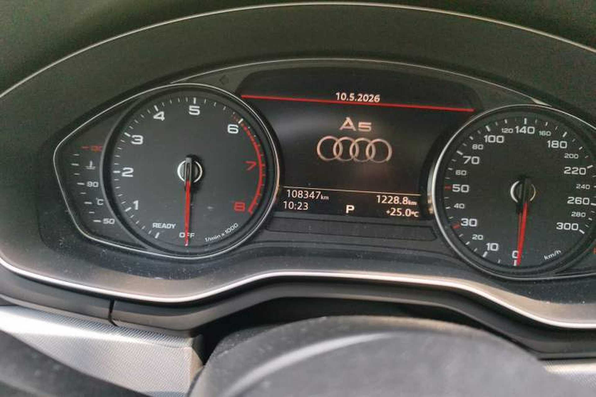 Used Audi A5 2019 Coupe 40 TFSI Fashion Edition China V Emission Standard Odometer Close Up