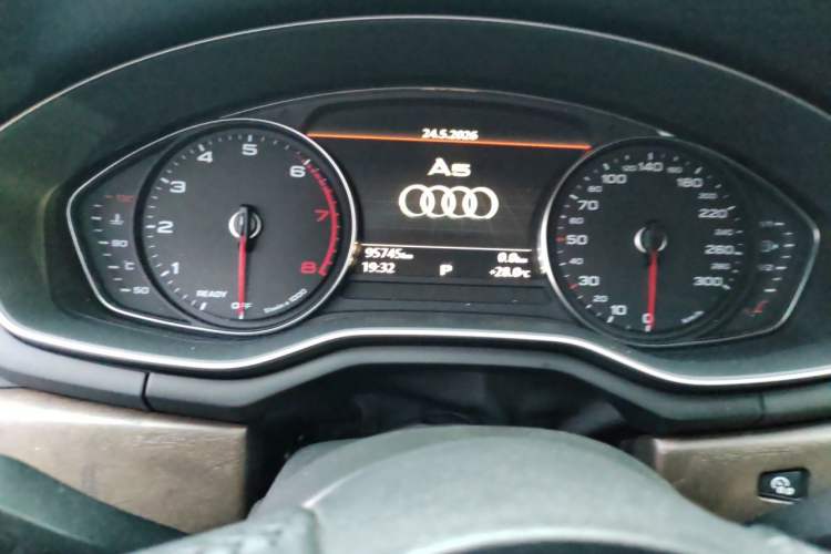 Used Audi A5 2019 Sportback 40 TFSI Fashion Model Odometer Close Up