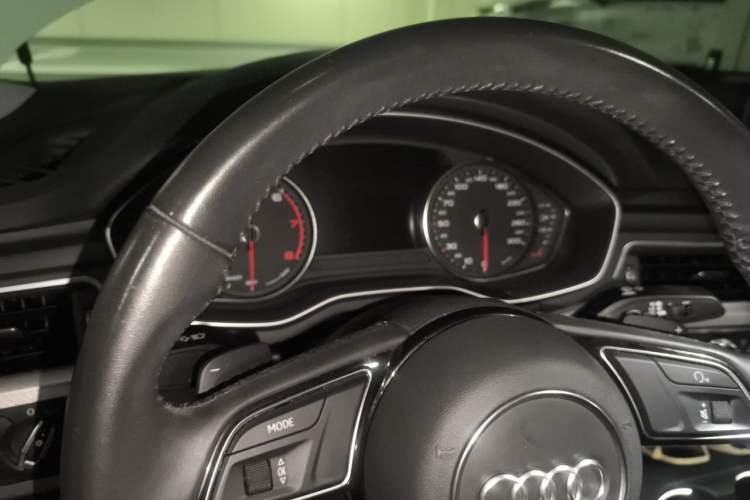 Used Audi A5 2019 Sportback 40 TFSI Fashion Model Odometer Close Up