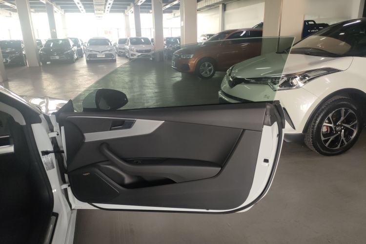 Used Audi A5 2019 Coupe 40 TFSI Fashion Edition China V Emission Standard Right Front Door Interior