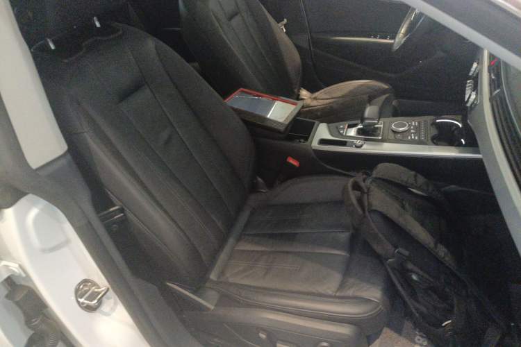 Used Audi A5 2019 Sportback 40 TFSI Fashion Model Right Front Seat