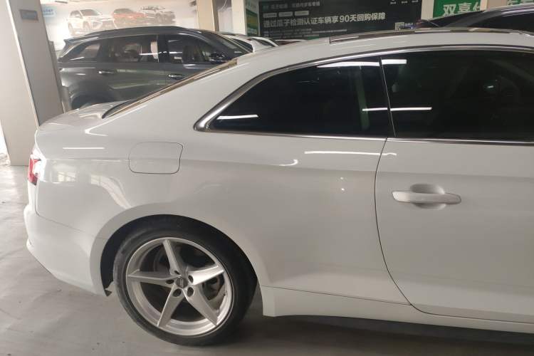Used Audi A5 2019 Coupe 40 TFSI Fashion Edition China V Emission Standard Right Rear Door Interior