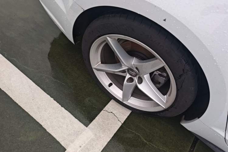 Used Audi A5 2019 Sportback 40 TFSI Fashion Model Right Rear Wheel Hub