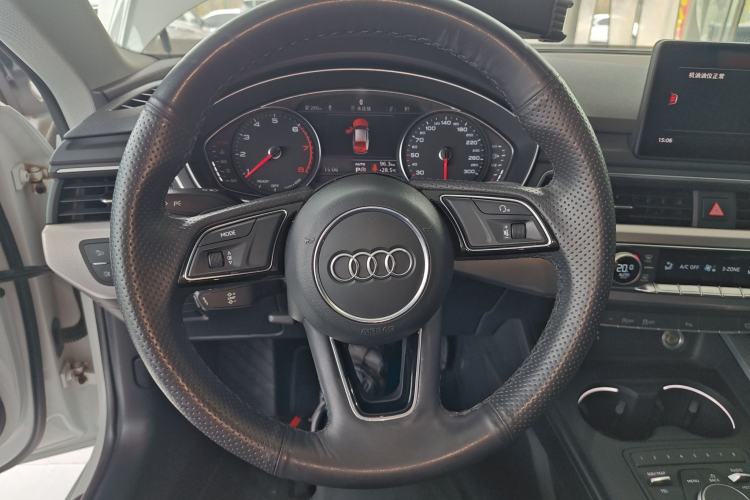 Used Audi A5 2019 Sportback 40 TFSI Fashion Model Steering Wheel