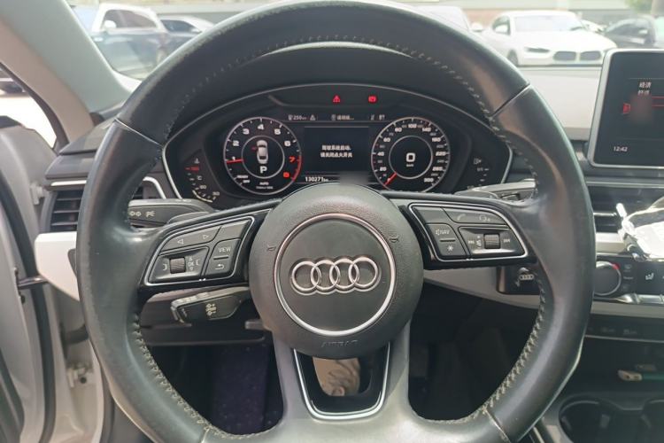 Used Audi A5 2019 Sportback 45 TFSI Sport Edition Steering Wheel