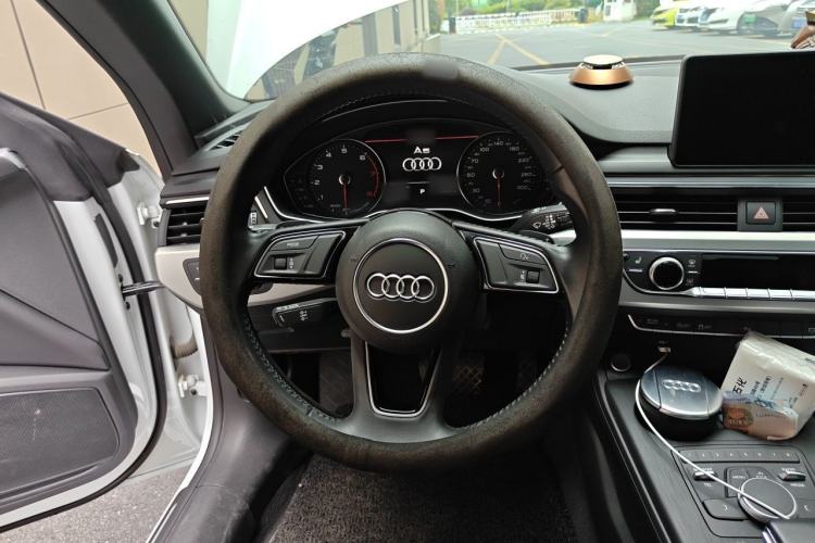Used Audi A5 2019 Cabriolet 40 TFSI Fashion Edition China V Steering Wheel
