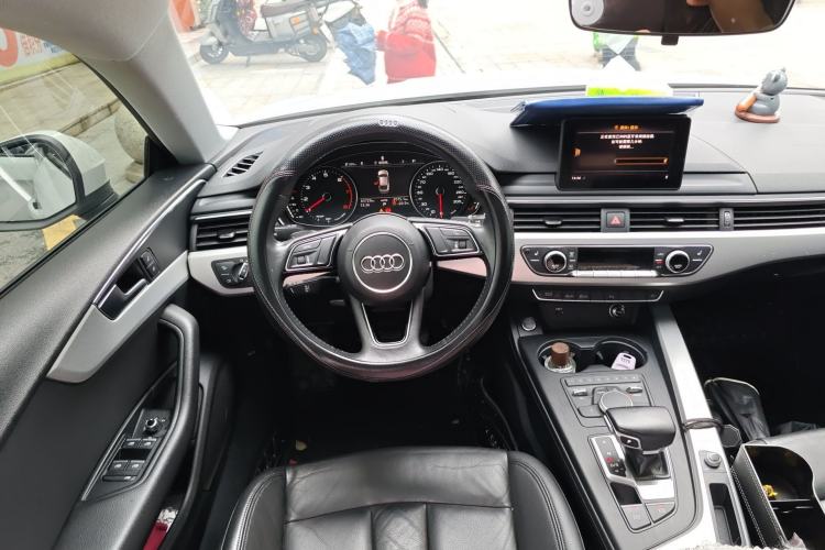 Used Audi A5 2019 Sportback 40 TFSI Fashion Model Steering Wheel