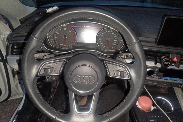 Used Audi A5 2019 Sportback 40 TFSI Fashion Model Steering Wheel