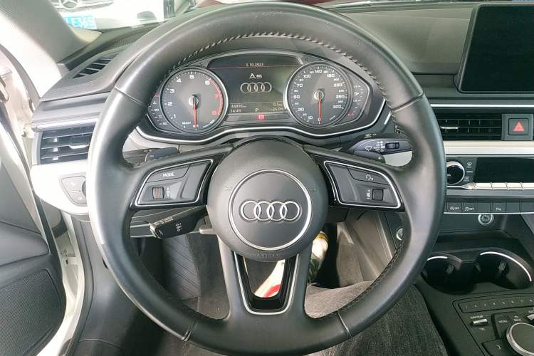 Used Audi A5 2019 Coupe 40 TFSI Fashion Edition China V Emission Standard Steering Wheel