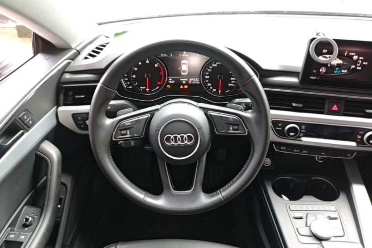 Used Audi A5 2019 Sportback 40 TFSI Fashion Model Steering Wheel