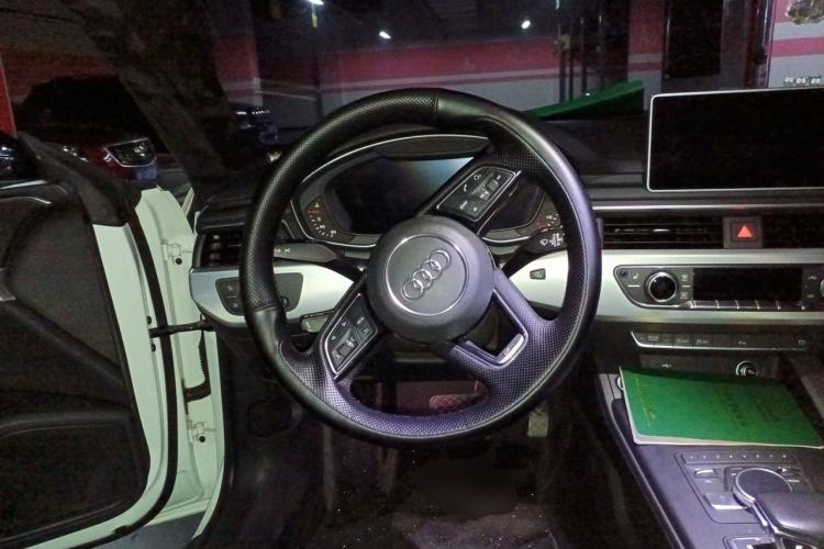 Used Audi A5 2019 Sportback 45 TFSI Fashion Model Steering Wheel