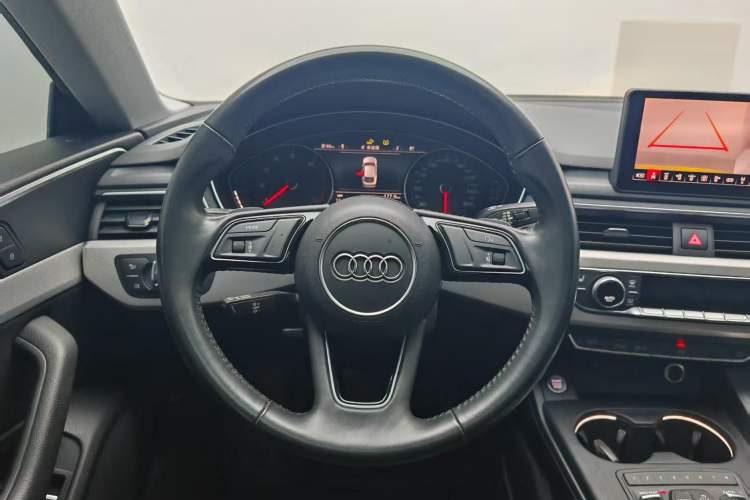 Used Audi A5 2019 Sportback 40 TFSI Fashion Model Steering Wheel