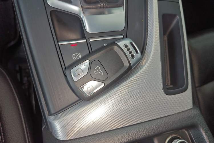 Used Audi A5 2019 Sportback 40 TFSI Fashion Model Vehicle Key