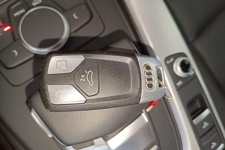 Used Audi A5 2019 Cabriolet 40 TFSI Fashion Edition China V Vehicle Key