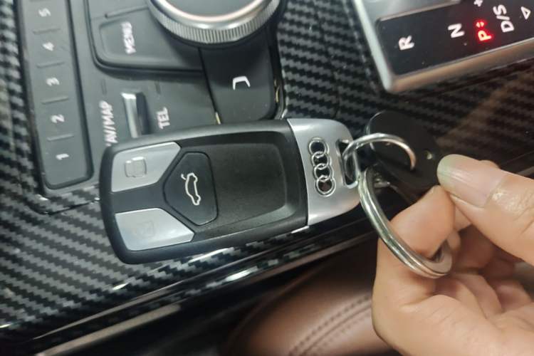 Used Audi A5 2019 Sportback 40 TFSI Fashion Model Vehicle Key