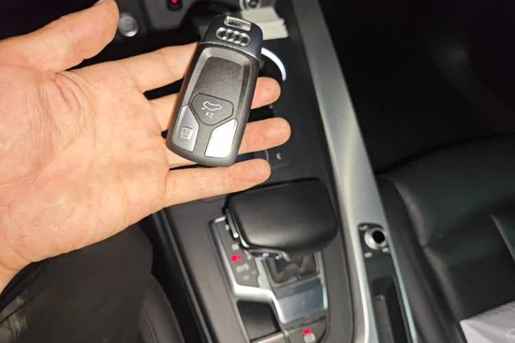 Used Audi A5 2019 Sportback 40 TFSI Fashion Model Vehicle Key